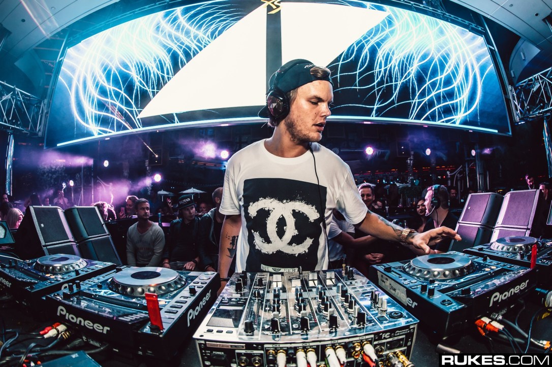 Avicii (1)