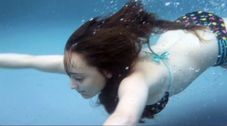 camila underwater_preview